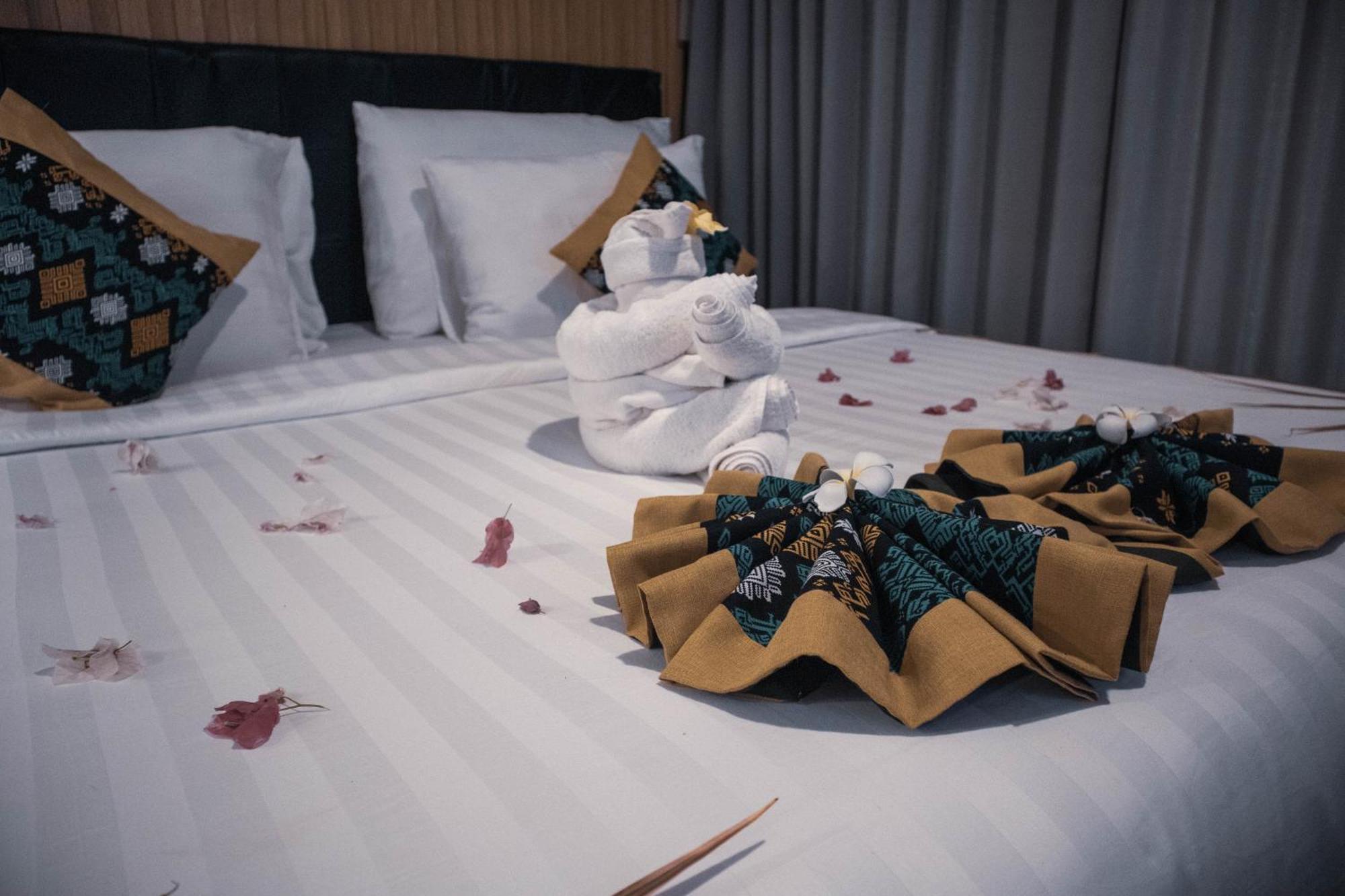 Raja Hotel Kuta Mandalika Resort & Convention מראה חיצוני תמונה